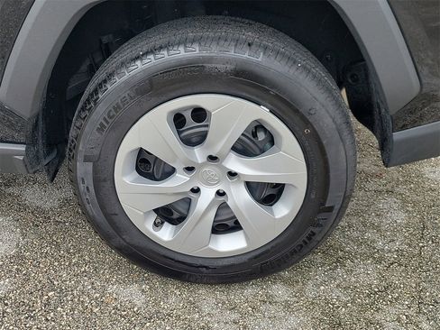 Used 2025 Toyota RAV4 LE image 5