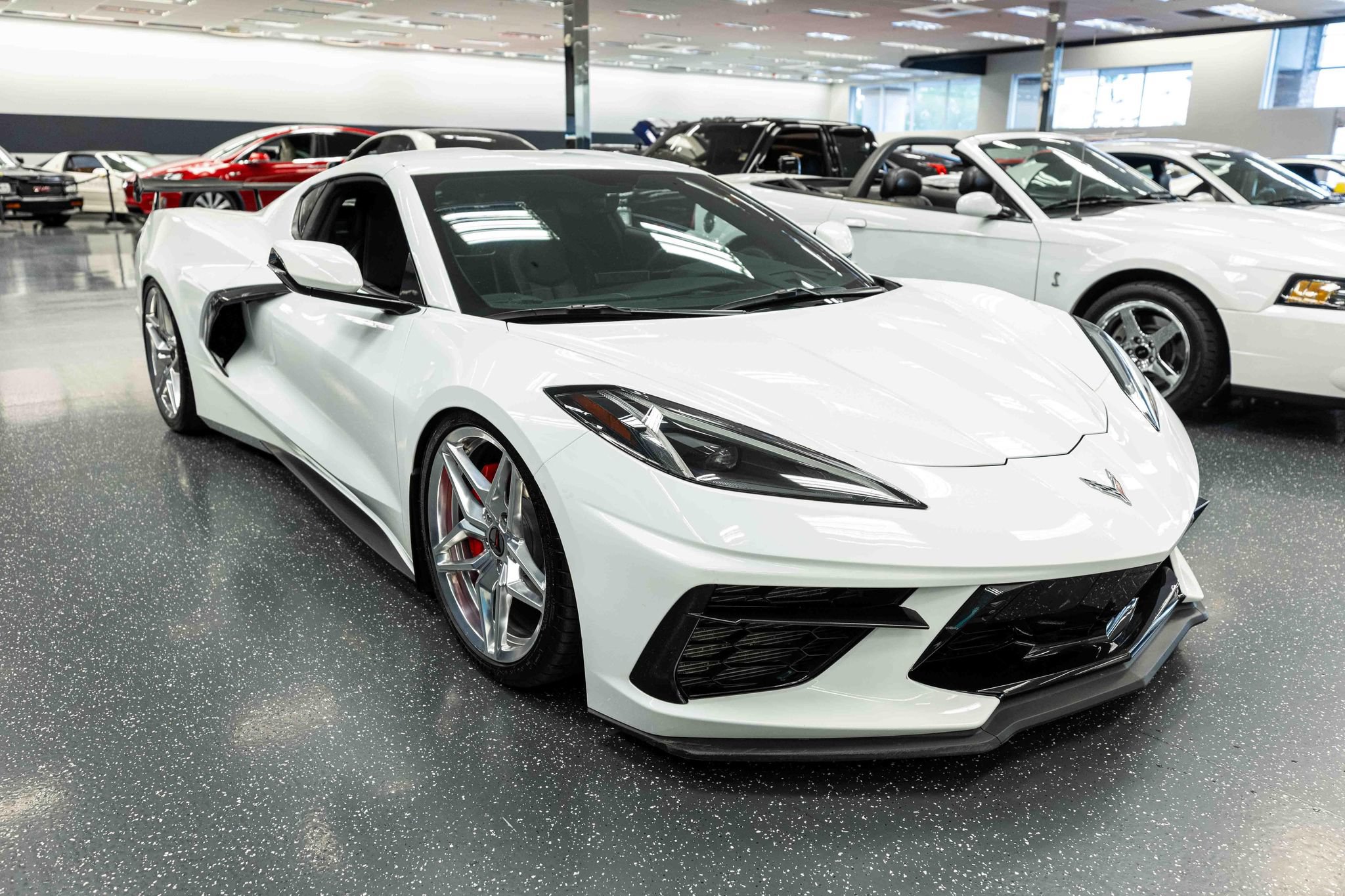 Used 2020 Chevrolet Corvette Stingray Preferred Cpe w/ 2LT Preferred Equipment Group RWD image 3