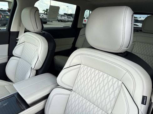 New 2026 Lincoln Nautilus Black Label AWD/4WD image 21