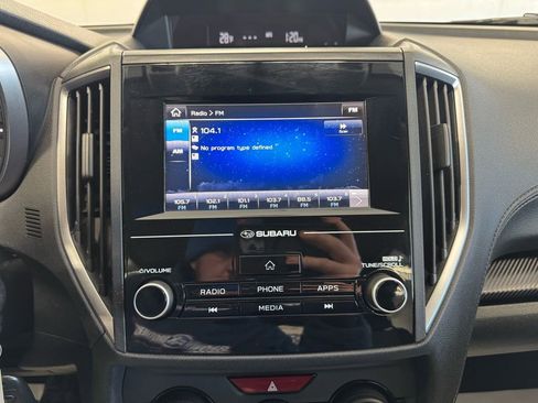 Used 2018 Subaru Crosstrek 2.0i Premium w/ Eyesight System image 37