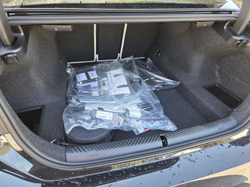 Used 2026 BMW 530i w/ M Sport Package image 15