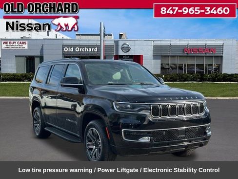 Used 2023 Jeep Wagoneer 4WD w/ Premium Group I image 5