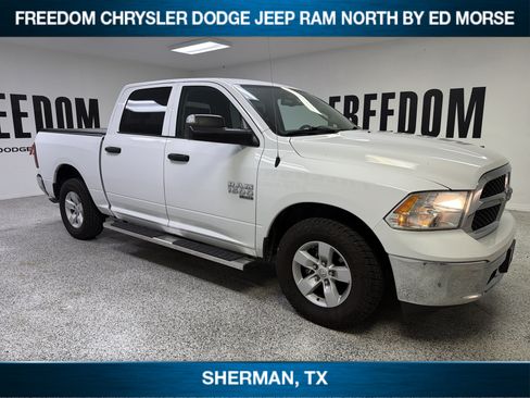 Used 2023 RAM 1500 Classic SLT w/ Trailer & Traction Group RWD image 3