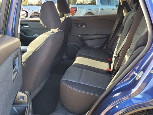 Used 2023 Nissan Rogue SV image 6