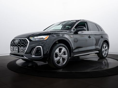 Certified 2025 Audi Q5 2.0T Premium Plus w/ Premium Plus Package image 6