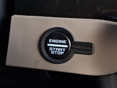 Used 2023 Ford Bronco Wildtrak image 23