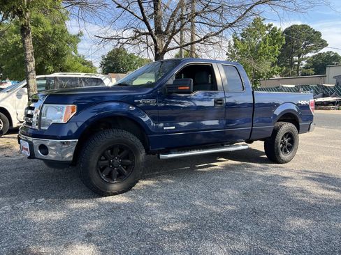 Used 2011 Ford F150 XLT w/ XLT Convenience Pkg AWD/4WD image 4