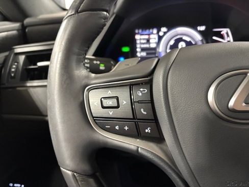 Used 2022 Lexus ES 300h 300h Luxury image 15