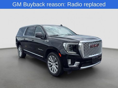 Used 2023 GMC Yukon XL Denali AWD/4WD image 8