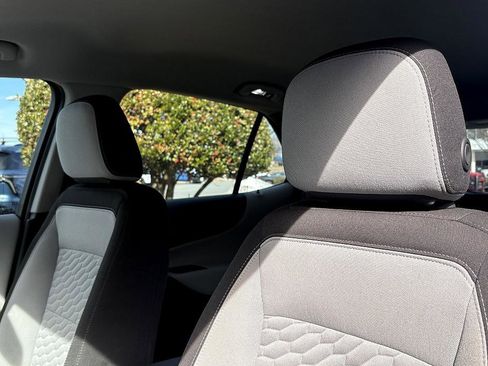 Used 2018 Chevrolet Equinox LS image 18