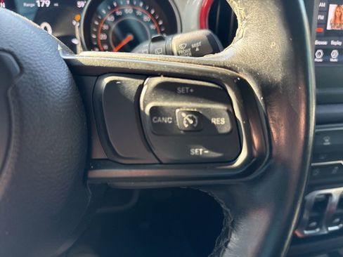 Used 2021 Jeep Wrangler Islander image 14