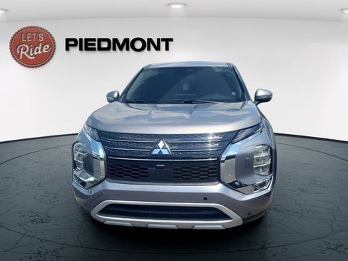 Used 2022 Mitsubishi Outlander SE AWD/4WD image 2