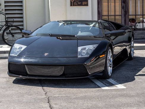 Used 2006 Lamborghini Murcielago Roadster AWD/4WD image 2