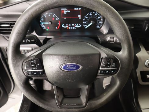 Used 2022 Ford Explorer 4WD image 3