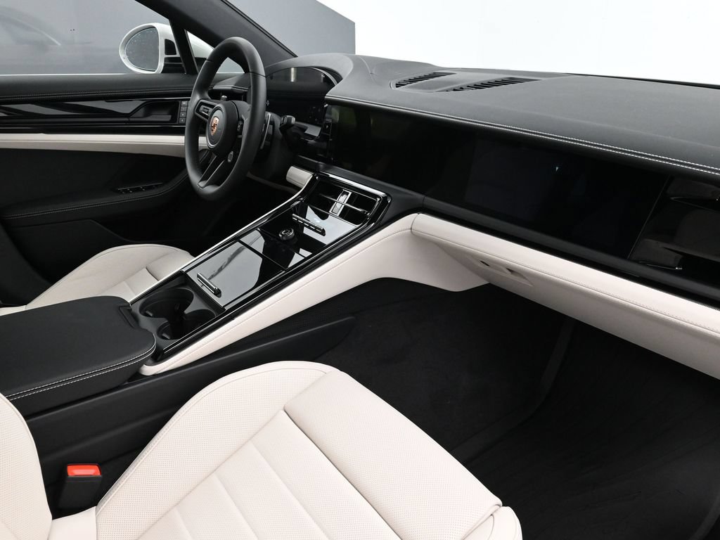 Used 2026 Porsche Panamera image 13