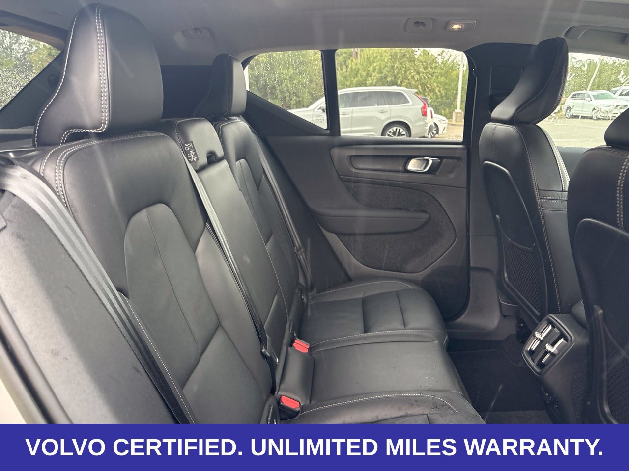Used 2023 Volvo XC40 B5 Plus w/ Protection Package Premier AWD/4WD image 10