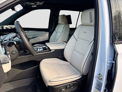 New 2026 Cadillac Escalade Sport w/ Touring Package image 15