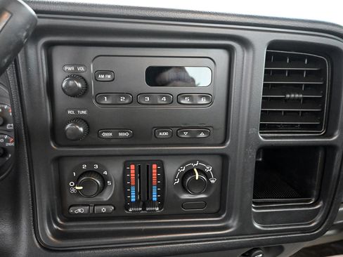 Used 2006 Chevrolet Silverado 1500 W/T image 7