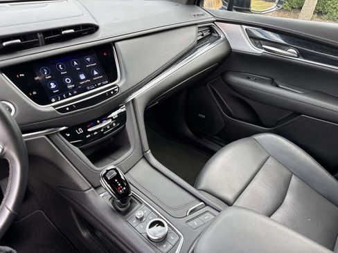 Certified 2025 Cadillac XT5 Premium Luxury image 25
