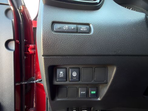 Used 2020 Nissan Rogue Sport S w/ Appearance Package FWD image 15