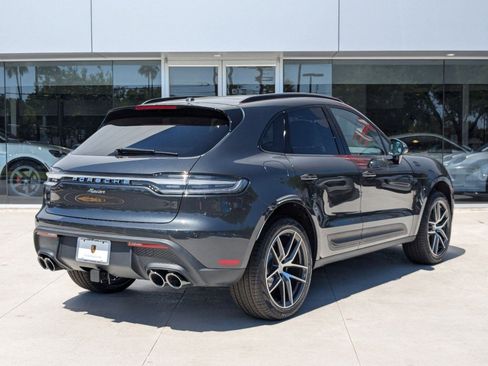 Certified 2025 Porsche Macan image 9
