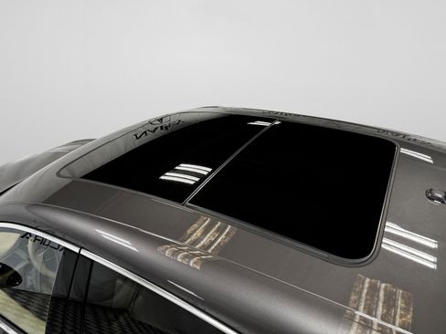 Used 2016 Porsche Macan Turbo image 10