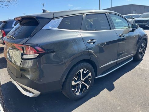 Certified 2023 Kia Sportage EX image 5