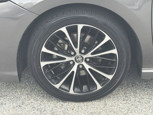 Certified 2018 Toyota Camry SE w/ Convenience Package FWD image 29