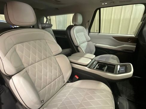 Used 2025 Lincoln Navigator L Black Label w/ Black Label Special Edition image 15