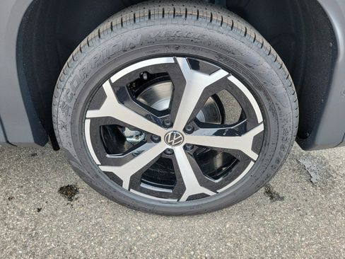 New 2026 Volkswagen Tiguan SE image 27