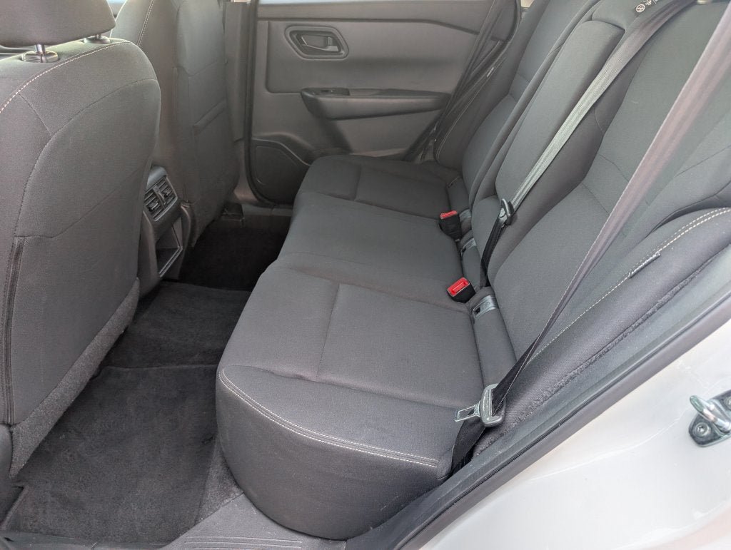 Used 2024 Nissan Rogue S AWD/4WD image 26