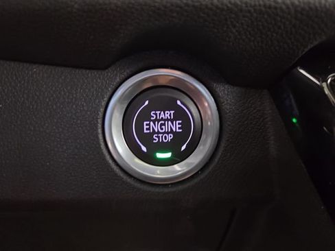 Used 2024 Chevrolet Traverse RS AWD/4WD image 28