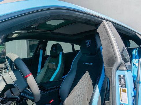 Used 2024 Lamborghini Urus Performante image 10