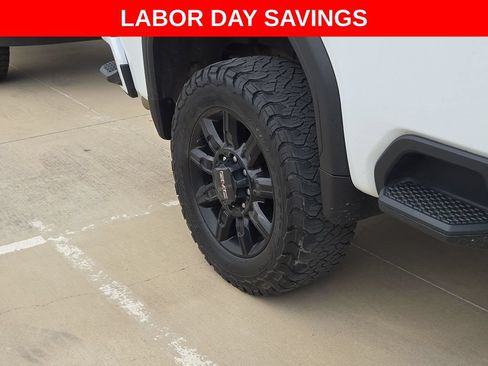 Used 2024 GMC Sierra 2500 AT4 w/ AT4 Premium Plus Package AWD/4WD image 24