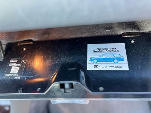Used 1987 Mercedes-Benz 560 SL image 28