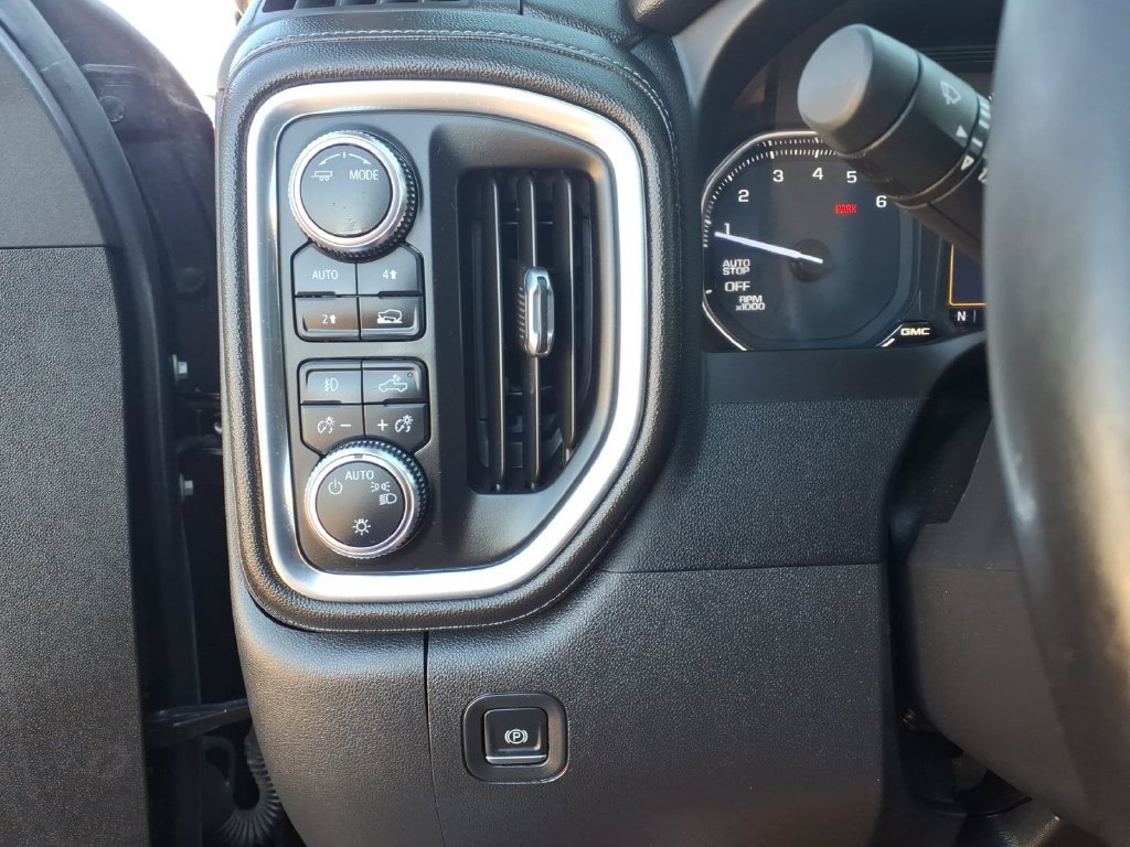 Used 2022 GMC Sierra 1500 Elevation w/ Preferred Package AWD/4WD image 13