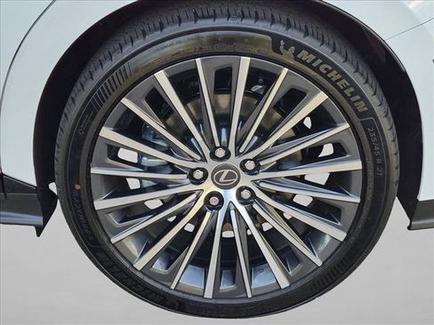New 2026 Lexus ES 350e FWD image 9
