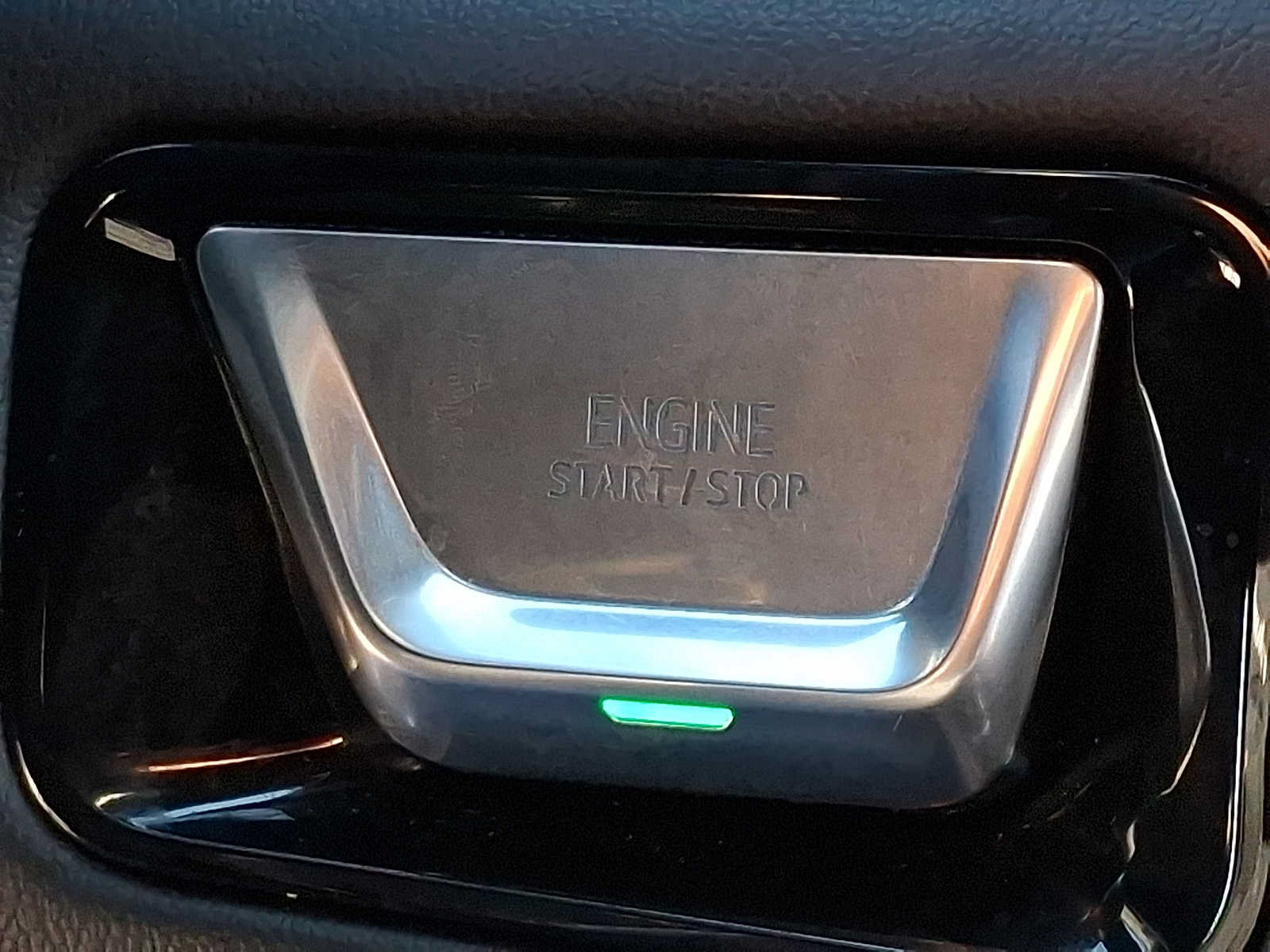 Used 2025 GMC Yukon Denali AWD/4WD image 25