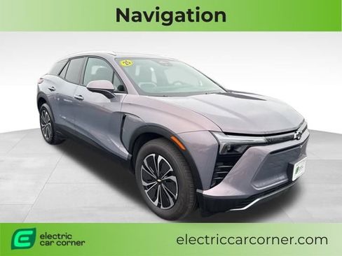 Used 2025 Chevrolet Blazer EV LT image 1