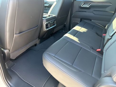 New 2026 GMC Sierra 1500 SLT image 20