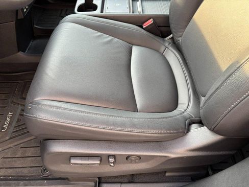 Used 2026 Honda Odyssey EX-L image 21