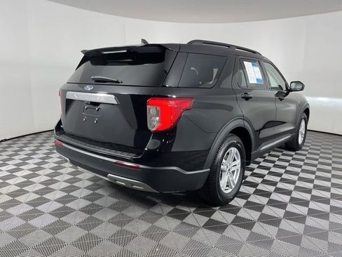 Used 2024 Ford Explorer XLT w/ Equipment Group 202A RWD image 11