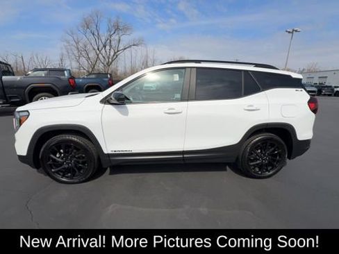 Certified 2023 GMC Terrain SLE w/ Driver Convenience Package image 5