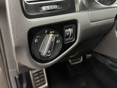 Used 2015 Volkswagen GTI Autobahn w/ Lighting Package (SEL) FWD image 29