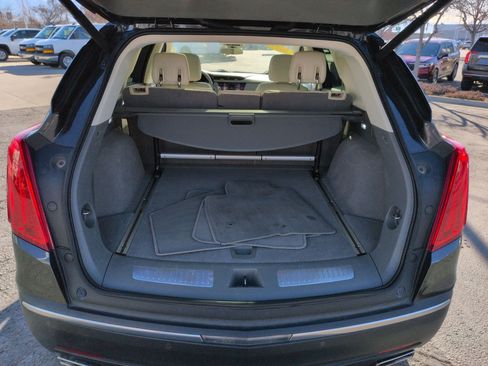 Used 2017 Cadillac XT5 Premium Luxury image 22