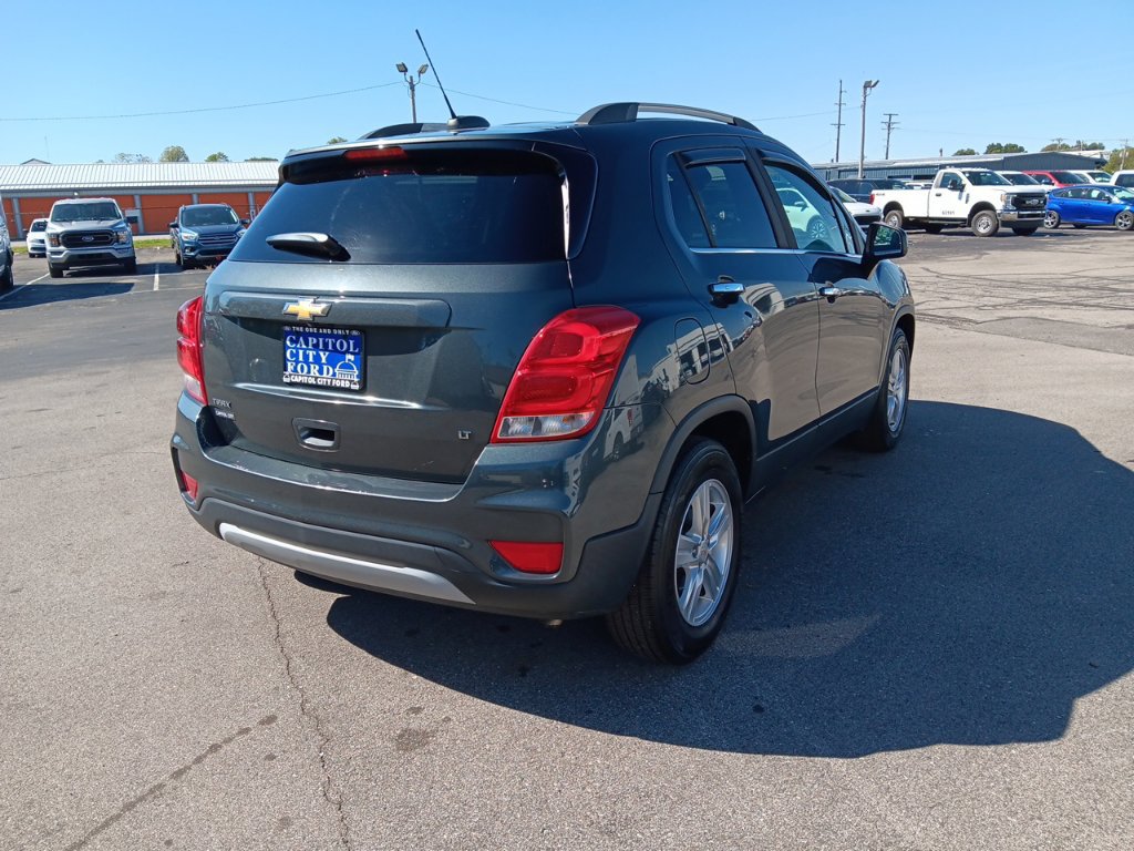 Used 2018 Chevrolet Trax LT w/ LT Convenience Package FWD image 5