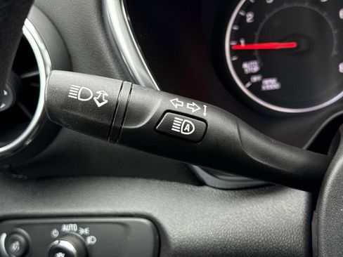 Used 2023 Chevrolet Blazer LT image 9