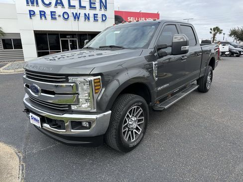 Used 2019 Ford F250 Lariat w/ Lariat Value Package image 2