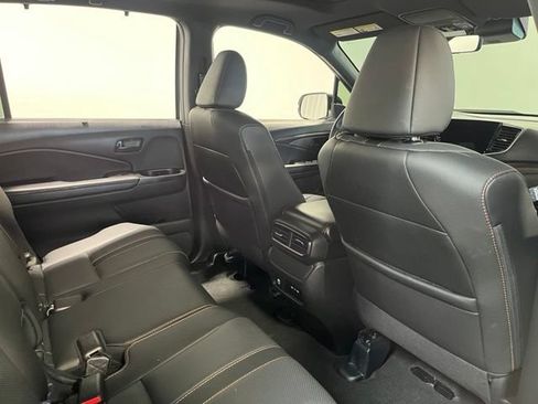 Used 2025 Honda Passport TrailSport image 15