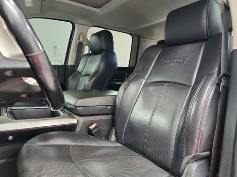 Used 2018 RAM 2500 Laramie w/ Convenience Group AWD/4WD image 10